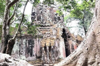 1-Day Angkor Wat Cycling Tour: Scenic Bike Adventure in Siem Reap - Angkor Wat as your first big hit