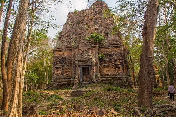 1-Day Angkor Wat Cycling Tour: Scenic Bike Adventure in Siem Reap - Price and value: $49 plus the Angkor Pass you must budget