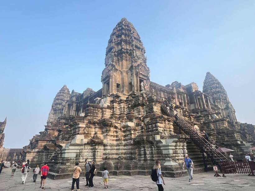 1-Day Angkor Wat Private Tour with Spanish Tour Guide. - Skip-the-line entry and pickup that keeps things moving