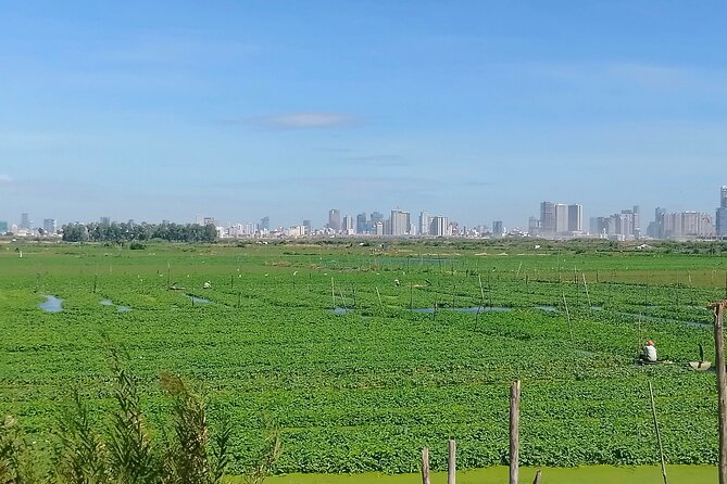 10 Stop Phnom Penh Tour by Tuk-Tuk, includes S21 & Killing Fields - Royal Palace: architecture and photos, with a practical catch
