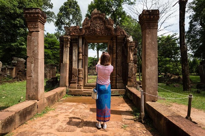 2-Day : Angkor Sunrise, Kompong Phluk Sunset & Banteay Srei Tour - Bayon Temple: the faces, the carvings, and the heart of Angkor Thom