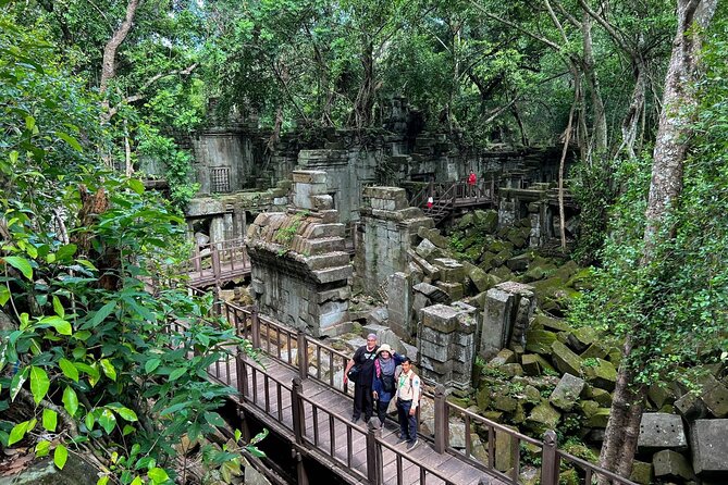 2 Day Angkor Wat Kulen Mountain Beng Mealea Floating Village Tour - 1000 Lingas: the sacred symbols inside the riverbed