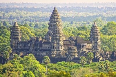 2-Day Best of Angkor Wat and Tonle Sap Lake Tour - Angkor Thom South Gate and Bayon: Seeing the Human Scale