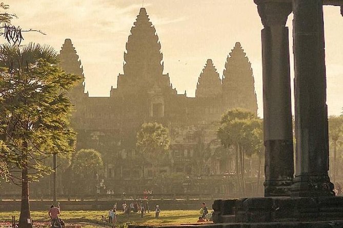 2-Day Best of Angkor Wat and Tonle Sap Lake Tour - Ta Prohm: When the Jungle Became the Co-Host