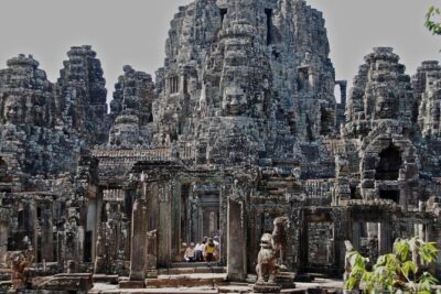 2-Days Private Tour Discovery Angkor Wat , Waterfall and Beng Mealea Temple - Angkor Wat at sunrise: what to expect on the main steps