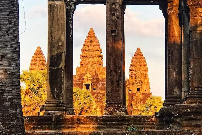 2 Days Temples with Sunrise-Small Group - Day 1 Highlights: Pre Rup Views, Banteay Srei Carvings, and Preah Khan Roots