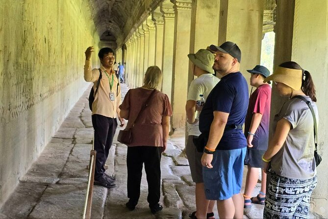 2 Days Tour in Siem Reap including Lunch, Dinner & Apsara Show - Preah Dak palm cake stop: a small break that actually matters