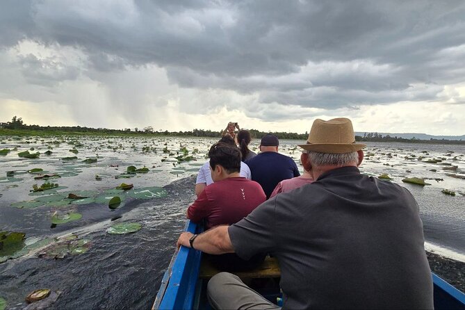 2 Days Tour in Siem Reap including Lunch, Dinner & Apsara Show - Day 1: Kampong Phluk floating village plus a local market stop