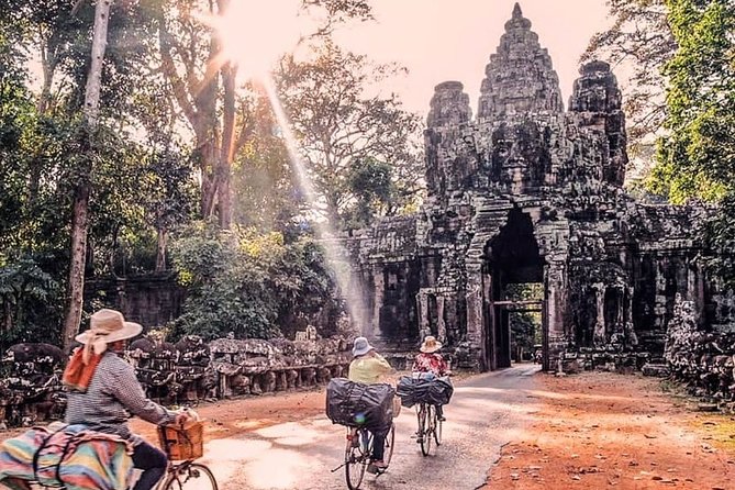 2-Days Tour (The Best Historical of Khmer Empire) - Ta Prohm’s jungle feel, then the early capital zone