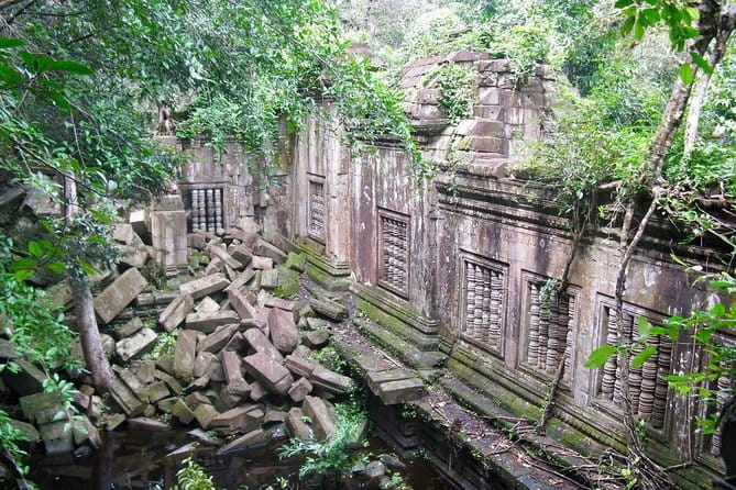 3 Day Angkor Wat Kulen Mountain Beng Mealea and Floating village - Day 3: a different temple circuit plus palm cake and palm sugar