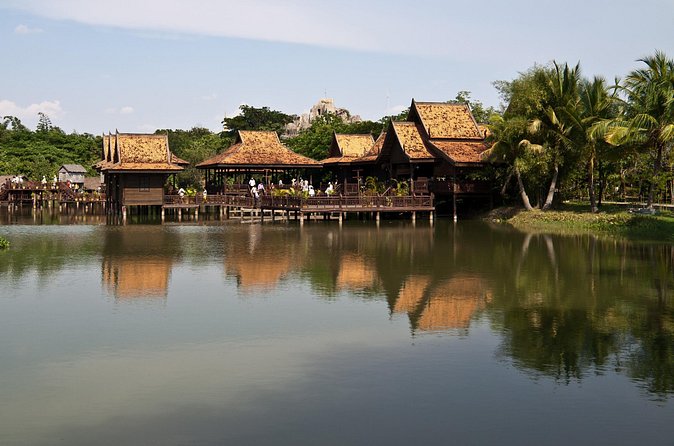 4-Day Cambodia Highlights Tour from Phnom Penh with Angkor Wat - Comfort and control: private guide, A/C minivan, and capped group size