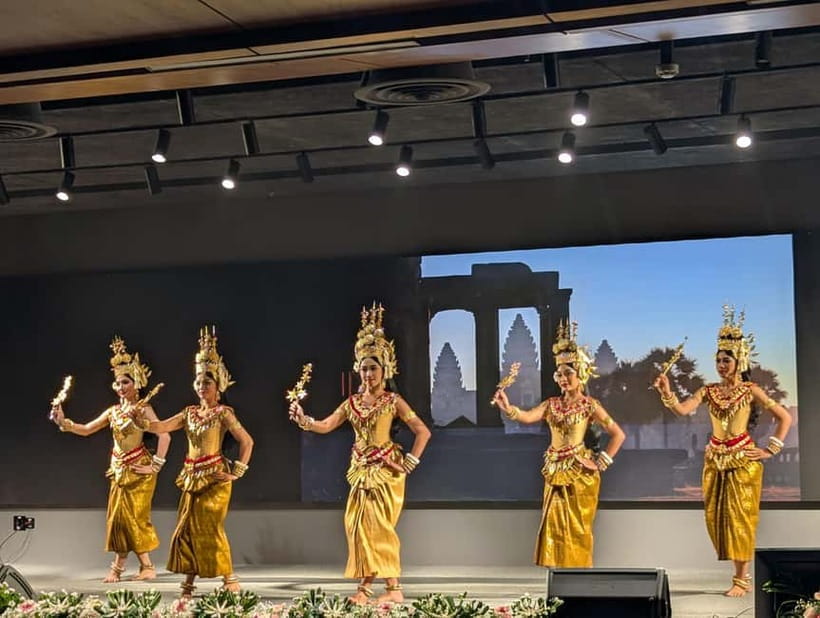 A Night To Remember: Apsara Dance Show with Buffet Dinner - A 3-hour plan that works for most Siem Reap nights