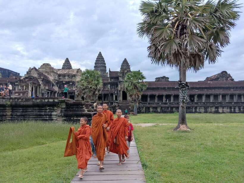 Angkor Cycling Tour - Angkor Wat: the crown jewel, with time to breathe