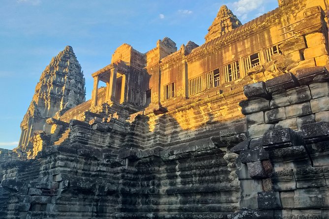 Angkor Discovery 2-Days Of Private Tour - Day 1: Angkor’s biggest hits, plus a few calmer moments