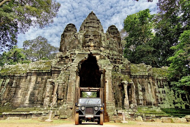 Angkor Explorer by Cambodiajeep - Stop 3: Bayon Temple and its face towers