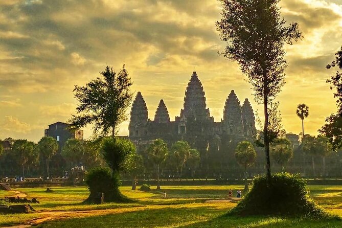 Angkor Sunrise Expedition Cycling Through Serene Backroads - Transportation, timing, and how to make the schedule feel easy