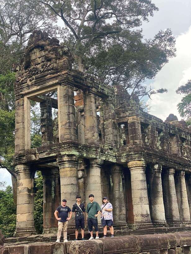 Angkor Wat 2-Day complex Sun rise & Sun set with Guided Tour - Phnom Bakheang sunset: the 33-tower finish