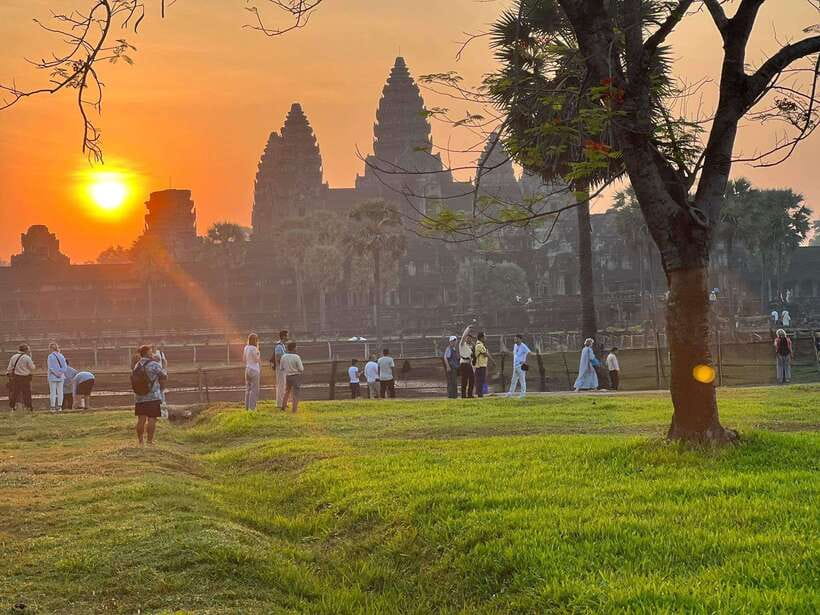 Angkor Wat 2-Day complex Sun rise & Sun set with Guided Tour - Ticket math and the cost you shouldn’t forget