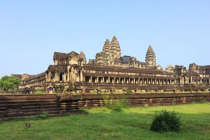 Angkor Wat 2 Days and a Half Temples & Tonle Sap-Small Group Tour - Best fit: who this tour suits