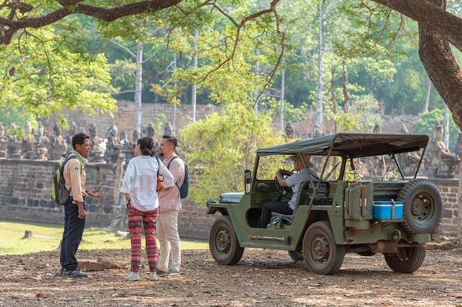 Angkor Wat by Vintage Jeep – Private Tour - Srah Srang Break: Lunch Without Losing Your Afternoon Energy