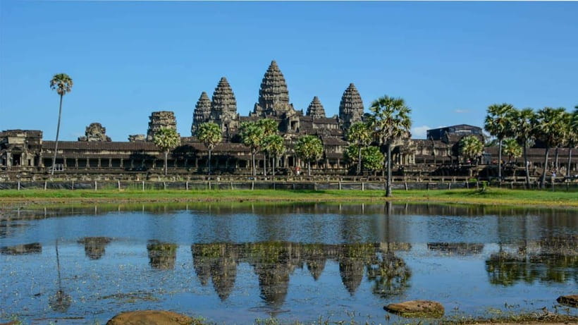 Angkor Wat Guided Sunrise Tour - Angkor Wat later in the day: carvings, galleries, and the UNESCO scale