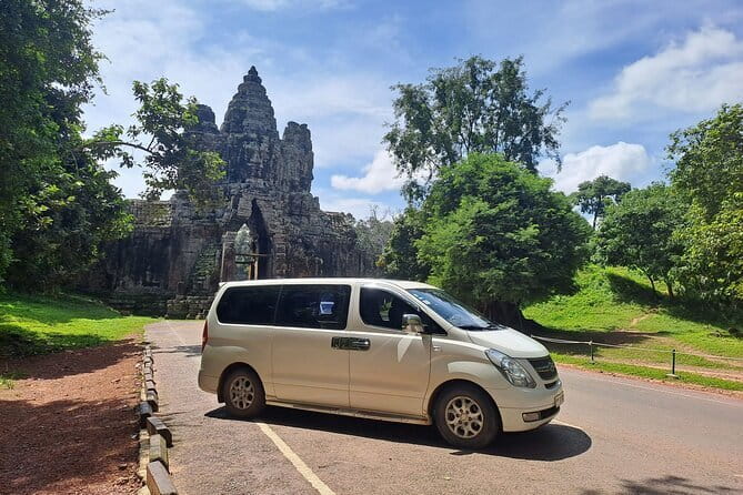 Angkor Wat Guided Tour - Stop 4: Phnom Bakheng for viewpoint time