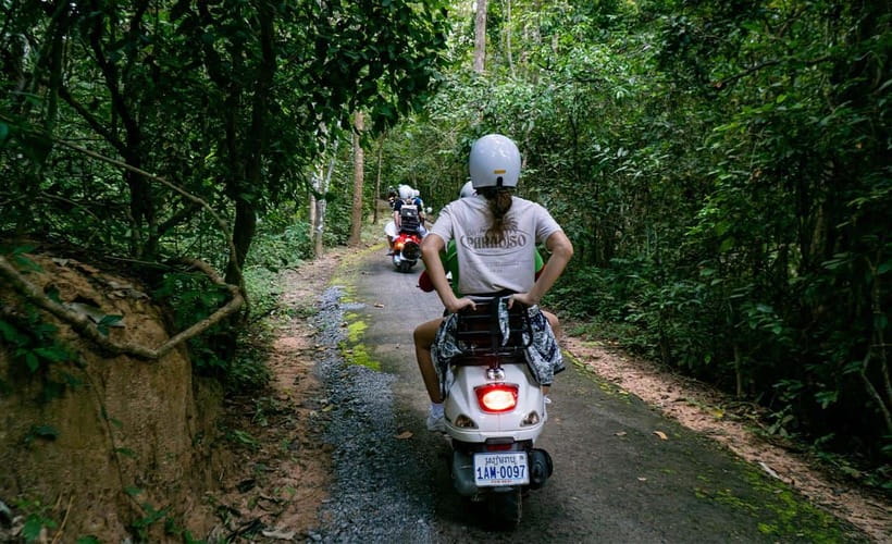 Angkor Wat: Guided Vespa Tour / Tuk Tuk or Car - Vespa comfort, safety, and how to get good photos