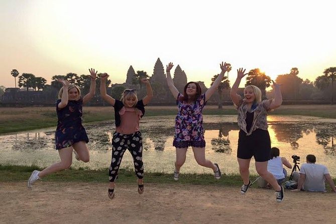 Angkor Wat highlight Tour From Sunrise -Small Group - Angkor Wat Sunrise and the First Temple Walk