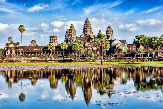 Angkor Wat Small Group Tour Inclusive lunch - Angkor Thom: the walled royal city and the Bayon faces