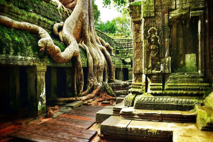 Angkor Wat: Small-Group Tour with Balloon Ride and Lunch - The tethered balloon ride: your 10 minutes above the ruins
