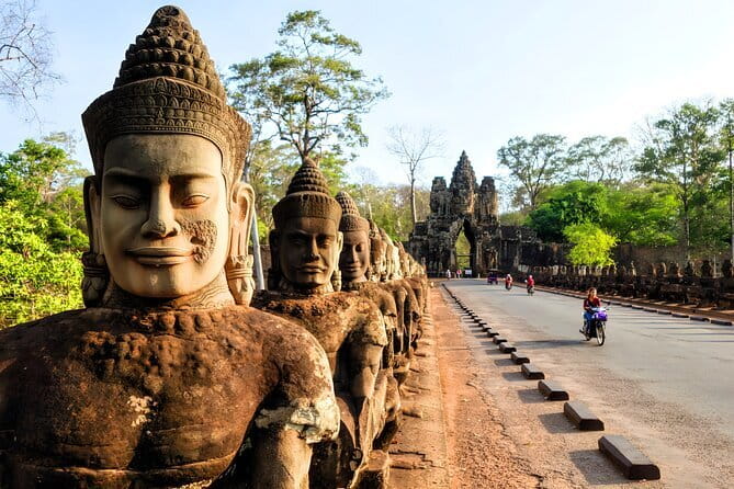 Angkor Wat & Small Tour with Bonteay Srei Temples - Bayon Temple in Angkor Thom: Where the Faces Take Over