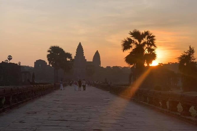 Angkor Wat Sunrise by Tuk Tuk – Personalized Private Tour - Banteay Kdei: the calm stop that resets your brain