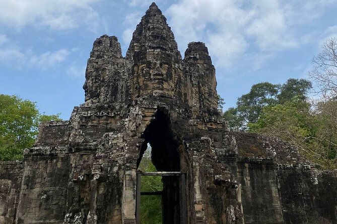 Angkor Wat Sunrise & Highlight The Most Iconic Temple - Why Angkor Wat at Sunrise feels different