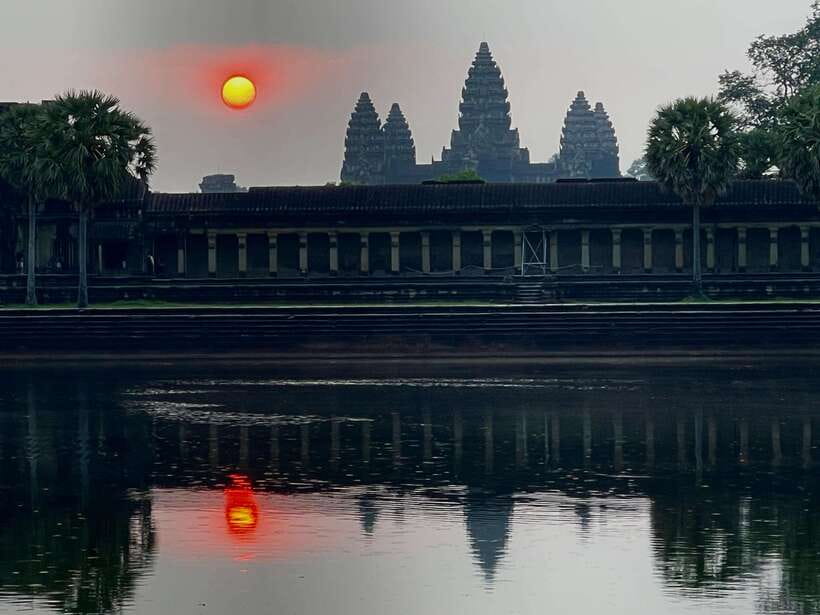 Angkor Wat Sunrise Private Full Day Tour - Angkor Thom City Circuit: Victory Gate to Elephant Terrace