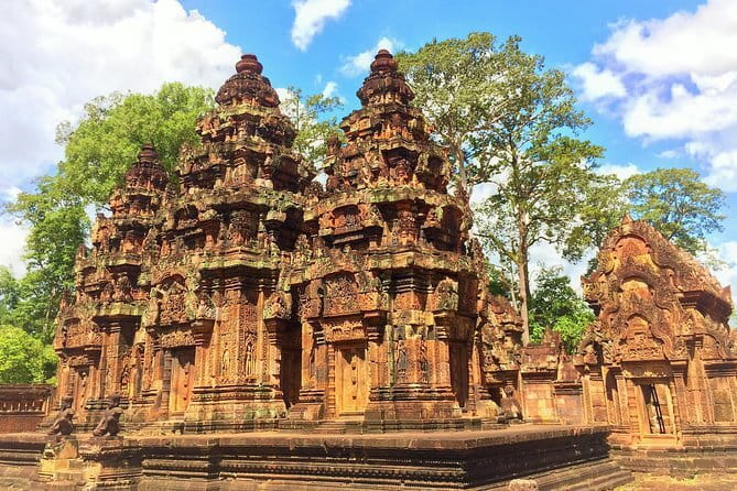 Angkor Wat Sunrise Small-Group 1-Day Tour from Siem Reap - Transport and Morning Comfort: Tuk-Tuk for Two, Van for the Rest