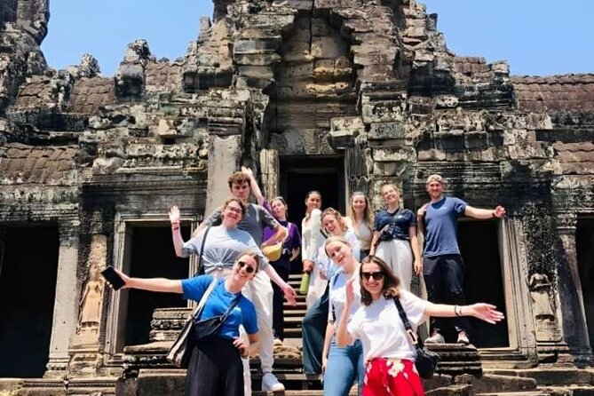 Angkor Wat Sunset Small Group Tour with Lunch Included - Lunch at Srah Srang (Royal Bath): a real break, not a side snack
