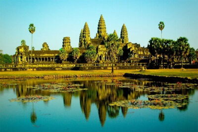 Angkor Wat Tour deutsch - Sonnenaufgang | Private Führung - Angkor Wat at sunrise: how your guide positions you for the moment