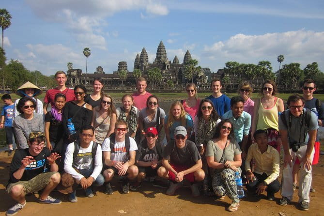 Angkor Wat Tour deutsch - Sonnenaufgang | Private Führung - Price and Angkor Pass math: what $50 really gets you
