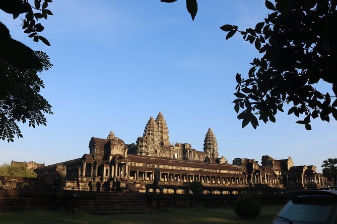 Angkor Wat Tour deutsch - Sonnenaufgang | Private Führung - What’s included, what’s not, and why it matters at dawn