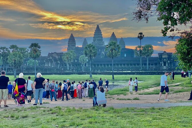 Angkor Wat Tour, Explore The Main Temples With Tour Guide - Getting There: Pickup, Air-Conditioned Comfort, and Timing