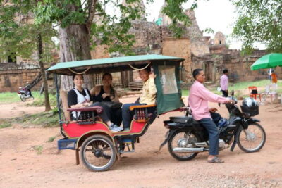 Angkor Wat: Tuk Tuk and Walking Tour - Angkor Thom by foot: Bayon faces, the Dead Gate climb, and Victory Gate