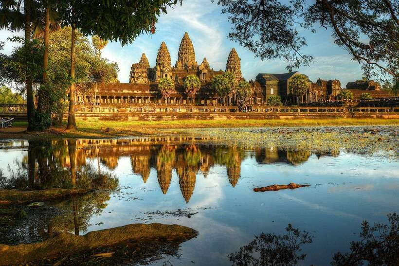 Angkor Zipline and Temple Tour with Sunset - 07:30 Pickup and the South Gate Entrance