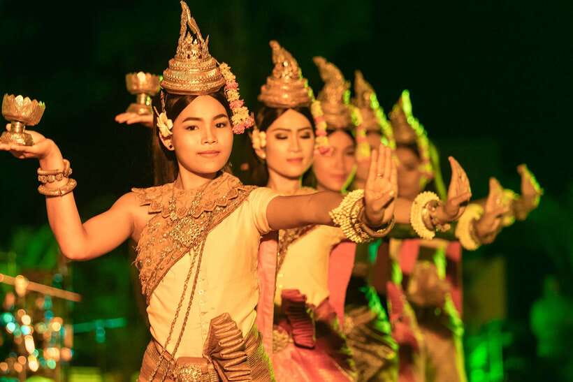 Apsara Dance Show with Dinner by Tuk-Tuk Roundtrip Transfer - How the Dance Explanations and Menu Notes Improve the Night