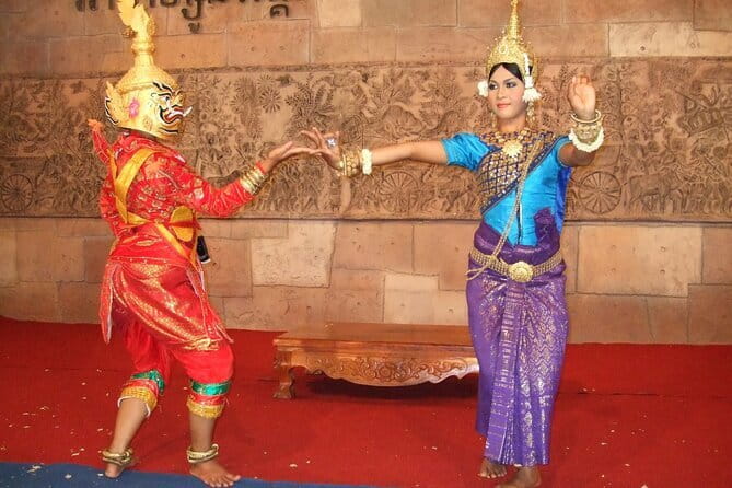 Apsara Dancing Show with Buffet Dinner Free Hotel Pick up - Free Tuk-Tuk Pickup: Real Value in the Evening