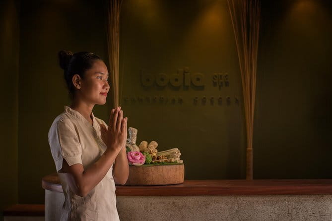 Apsara Indulgence 4 Hands Massage in Phnom Penh - The Apsara idea: why “4 hands” can feel better than 2