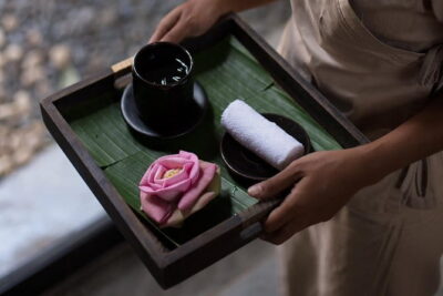 Apsara Indulgence 4 Hands Massage in Phnom Penh - Before the massage: coffee or tea, cold towel, and the reset ritual