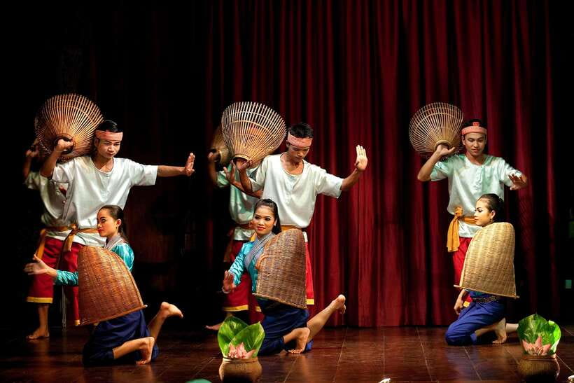Apsara Performance include Dinner & hotel pick up - Apsara Theatre after dark: a simple night with real Cambodian flavor