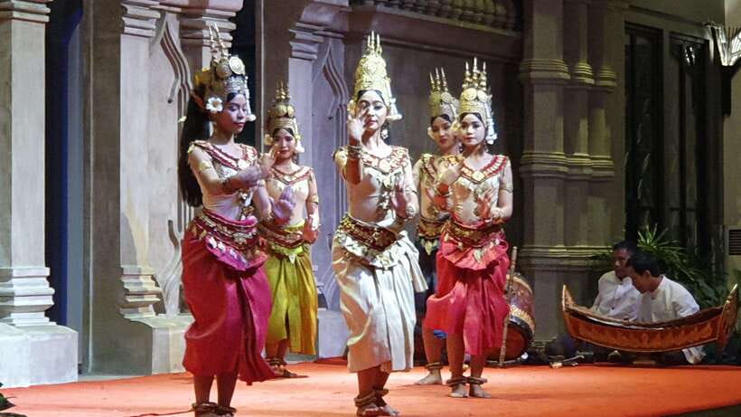 Apsara Performance Including Buffet Dinner & Hotel Pick up - The tuk-tuk pickup: fast start, fewer headaches