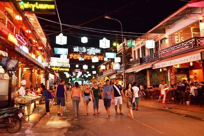 Apsara Show Dinner and Night Market Pub street - Dinner and buffet reality check (and what to do with it)