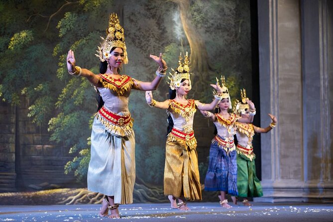 Apsara Theatre Performance include Dinner & hotel pick up - International buffet dinner: what you’re actually paying for